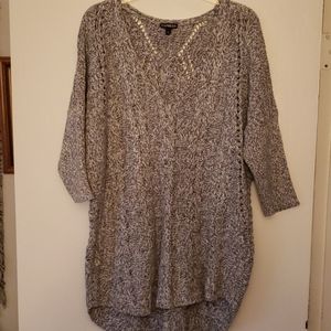 Express L Gray & White sweater
